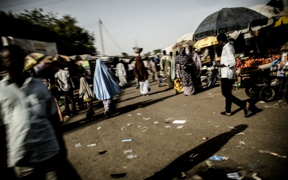 Scène de rue au Nigeria.