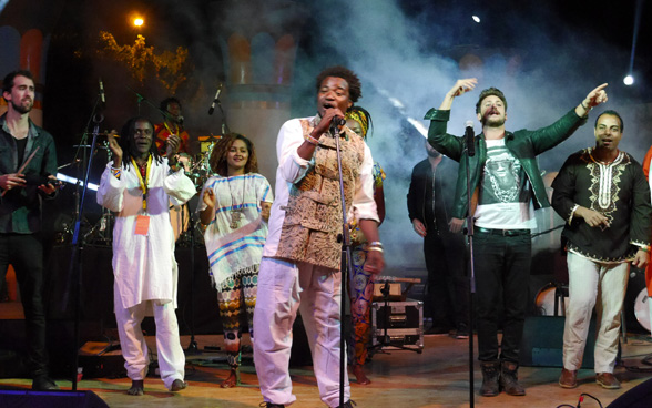 The project ambassador of Democracy Without Borders performed in Egypt for the Nile Project. © SDC