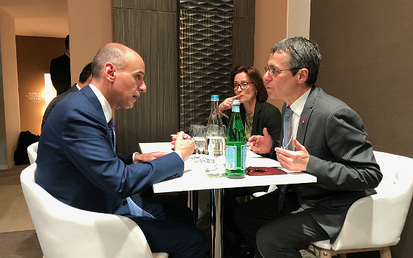 Federal councillor Ignazio Cassis meets Adel al-Jubeir, Saudi Arabia’s foreign minister, during the World Economic Forum.