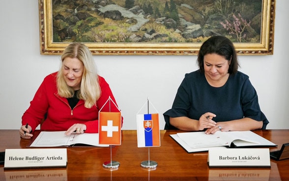 Schweiz und Slowakei unterzeichnen Rahmenabkommen.