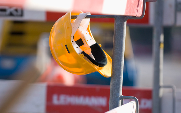 Casco di un operaio