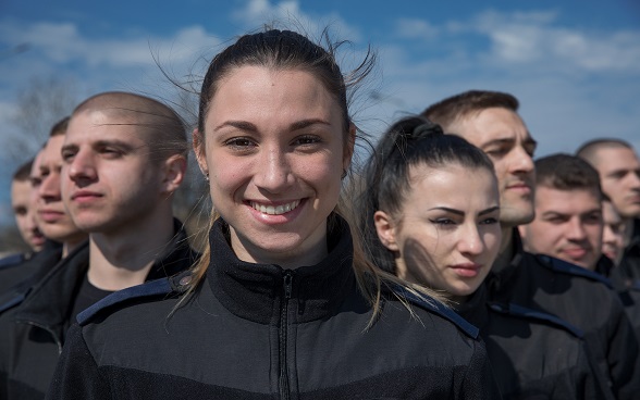 Giovani agenti di polizia dell'accademia di polizia 